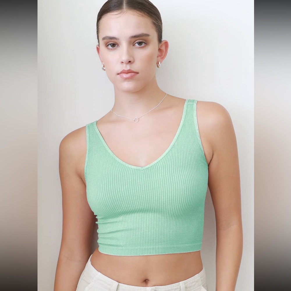 ✨NEW LIST✨ Cropped V-Neck Ribbed Wide Strap Tank Top